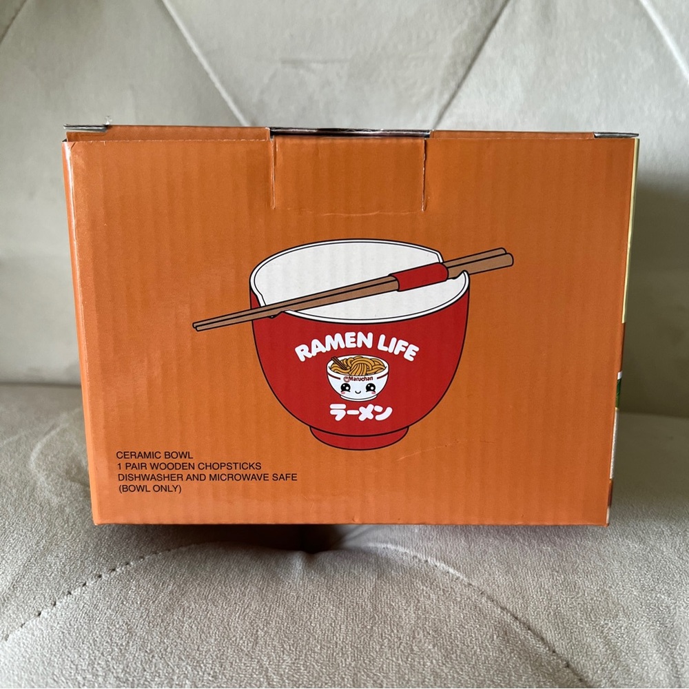 MARUCHAN Ramen Noodle Bowl with Chopsticks - Picture 2 of 4